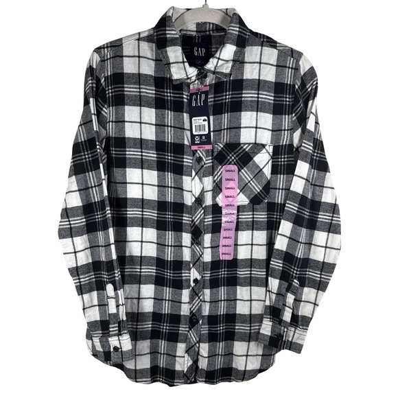 GAP Tops - NWT GAP Women's Long Sleeve Button Down Relaxed Fit Flannel Shirt Small